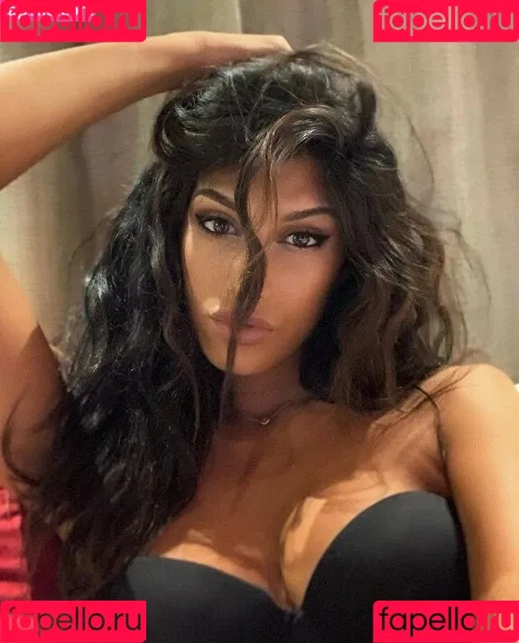 Karolina Surpi Onlyfans Photo Gallery 