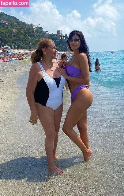 Karolina Surpi Onlyfans Photo Gallery 