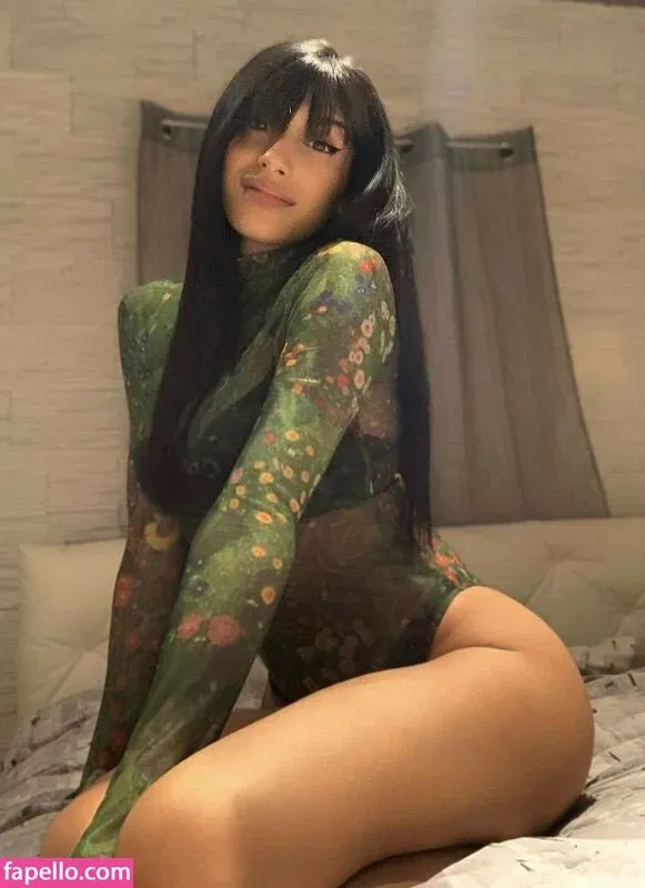 Karolina Surpi Onlyfans Photo Gallery 