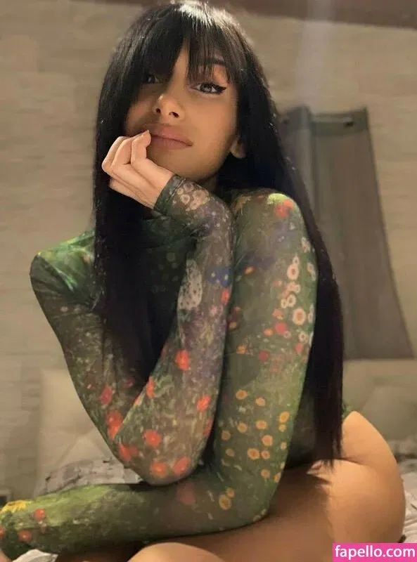 Karolina Surpi Onlyfans Photo Gallery 