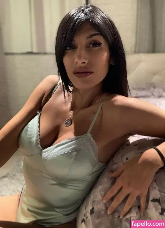 Karolina Surpi Onlyfans Photo Gallery 