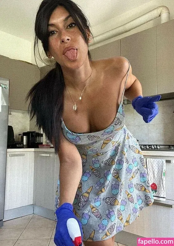 Karolina Surpi Onlyfans Photo Gallery 