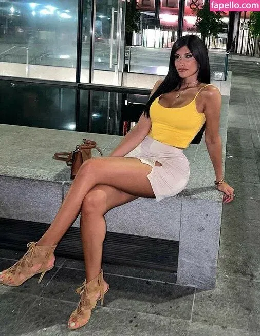 Karolina Surpi Onlyfans Photo Gallery 