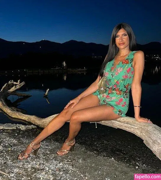 Karolina Surpi Onlyfans Photo Gallery 