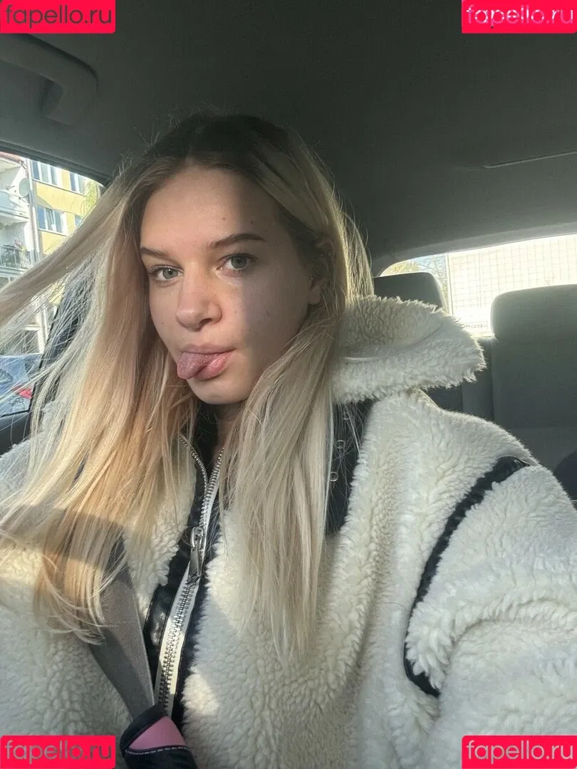 littletinyblonde Onlyfans Photo Gallery 