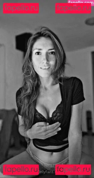 ninamartine23 Onlyfans Photo Gallery 