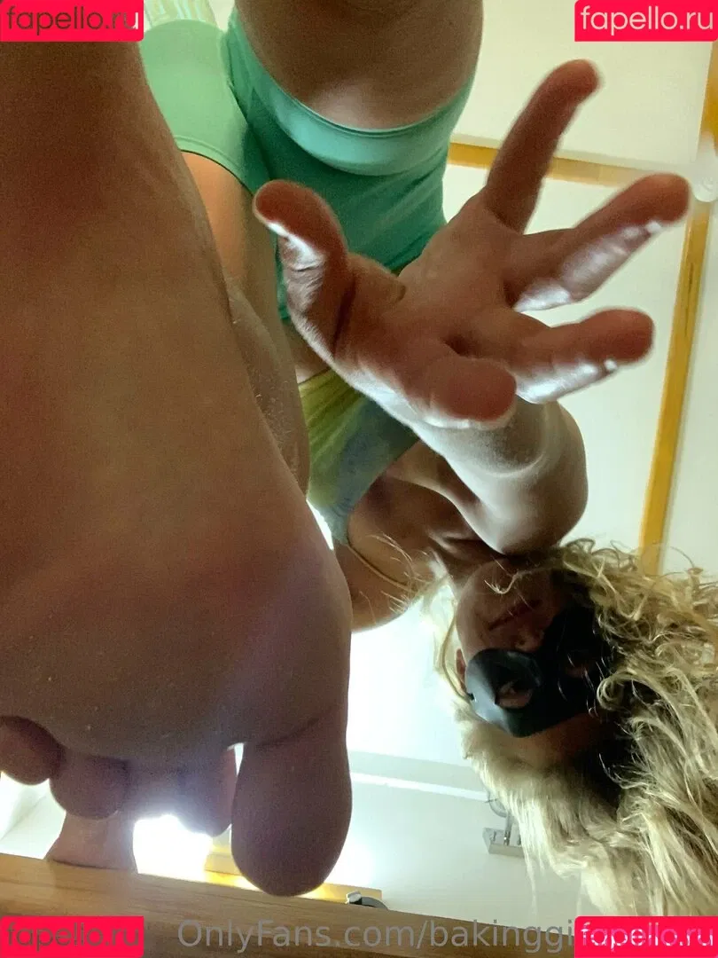 bakinggiantbuns Onlyfans Photo Gallery 