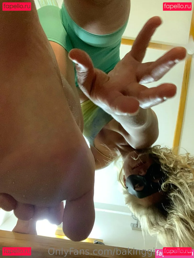 bakinggiantbuns Onlyfans Photo Gallery 