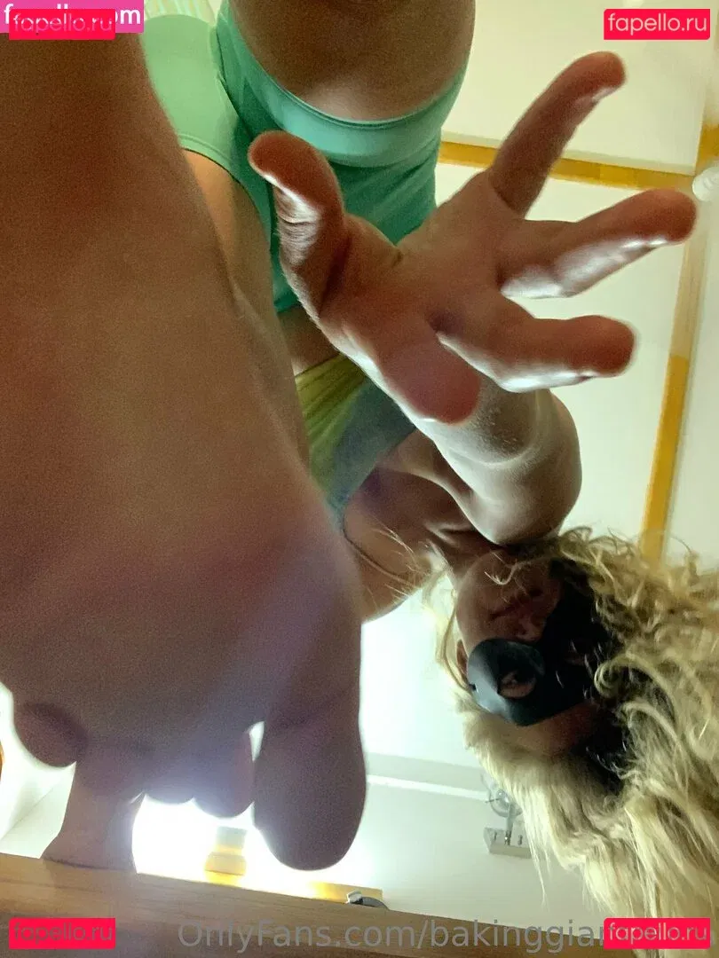 bakinggiantbuns Onlyfans Photo Gallery 