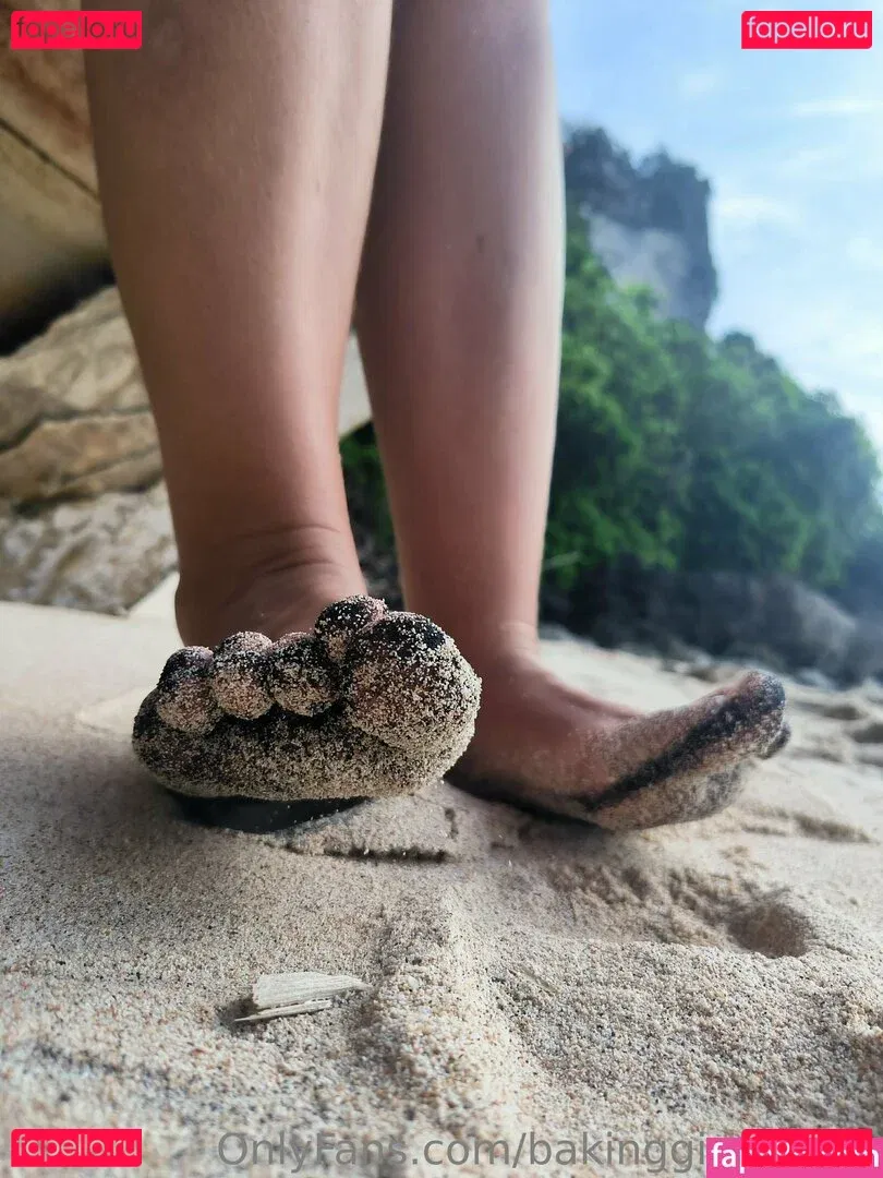 bakinggiantbuns Onlyfans Photo Gallery 