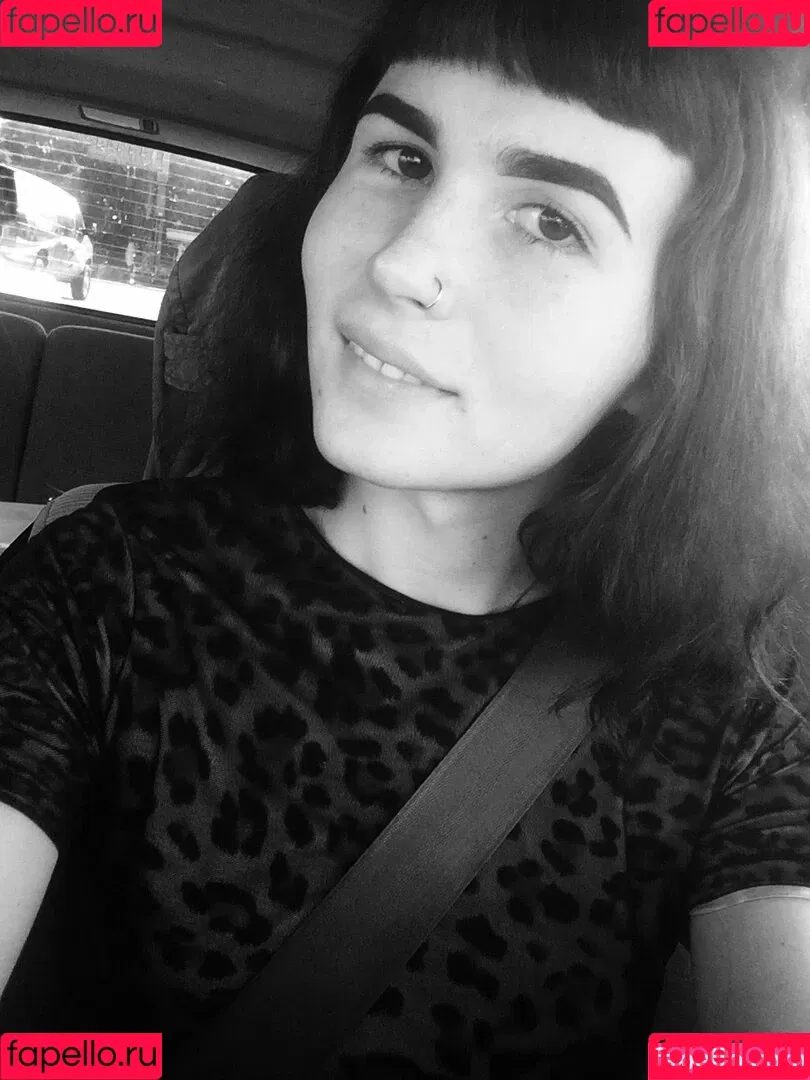 lilliannee Onlyfans Photo Gallery 