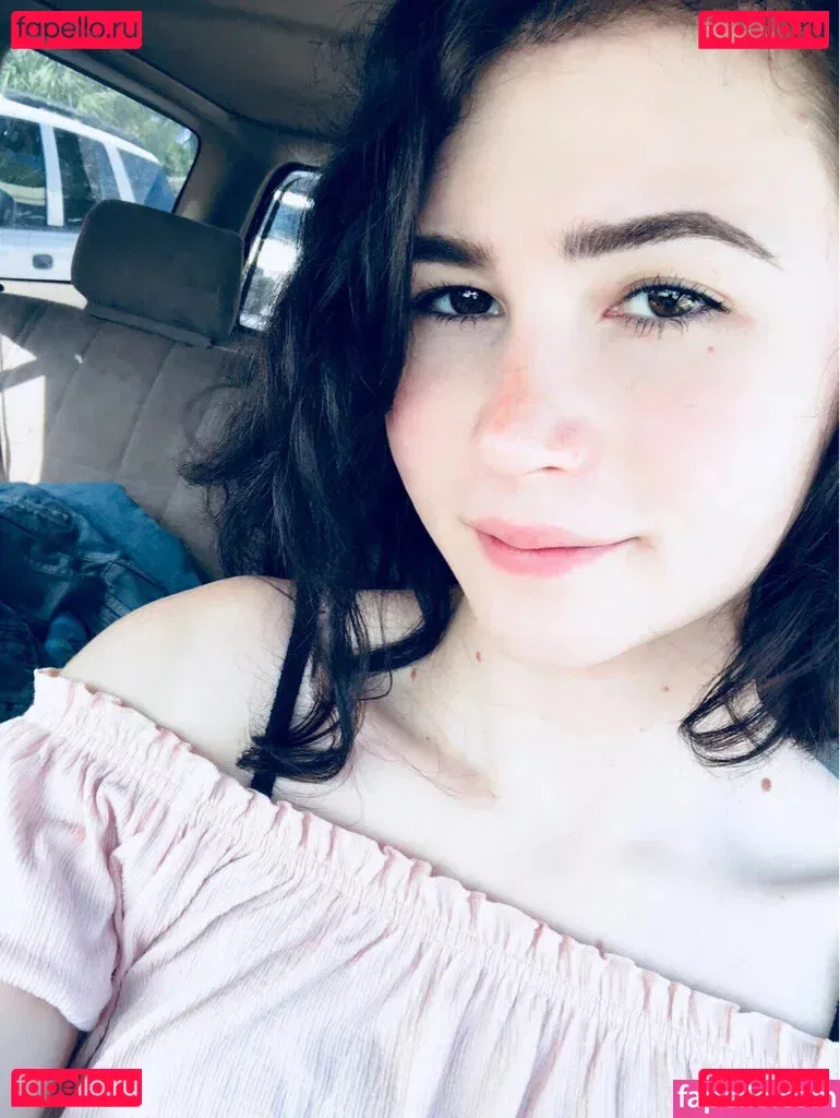 lilliannee Onlyfans Photo Gallery 