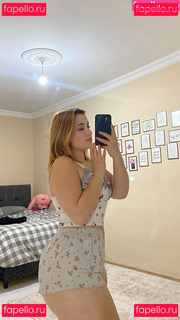 Fatmaakonca Nude Onlyfans Photo 33