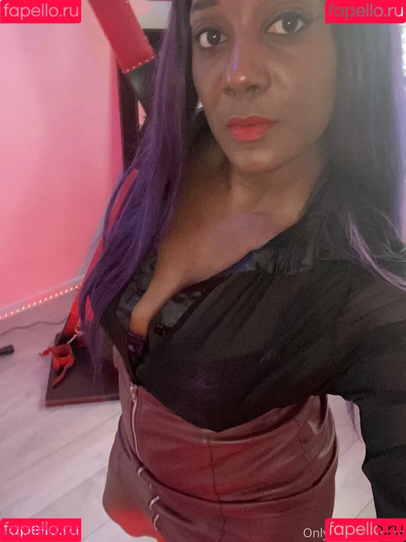 mslorraineldn Onlyfans Photo Gallery 
