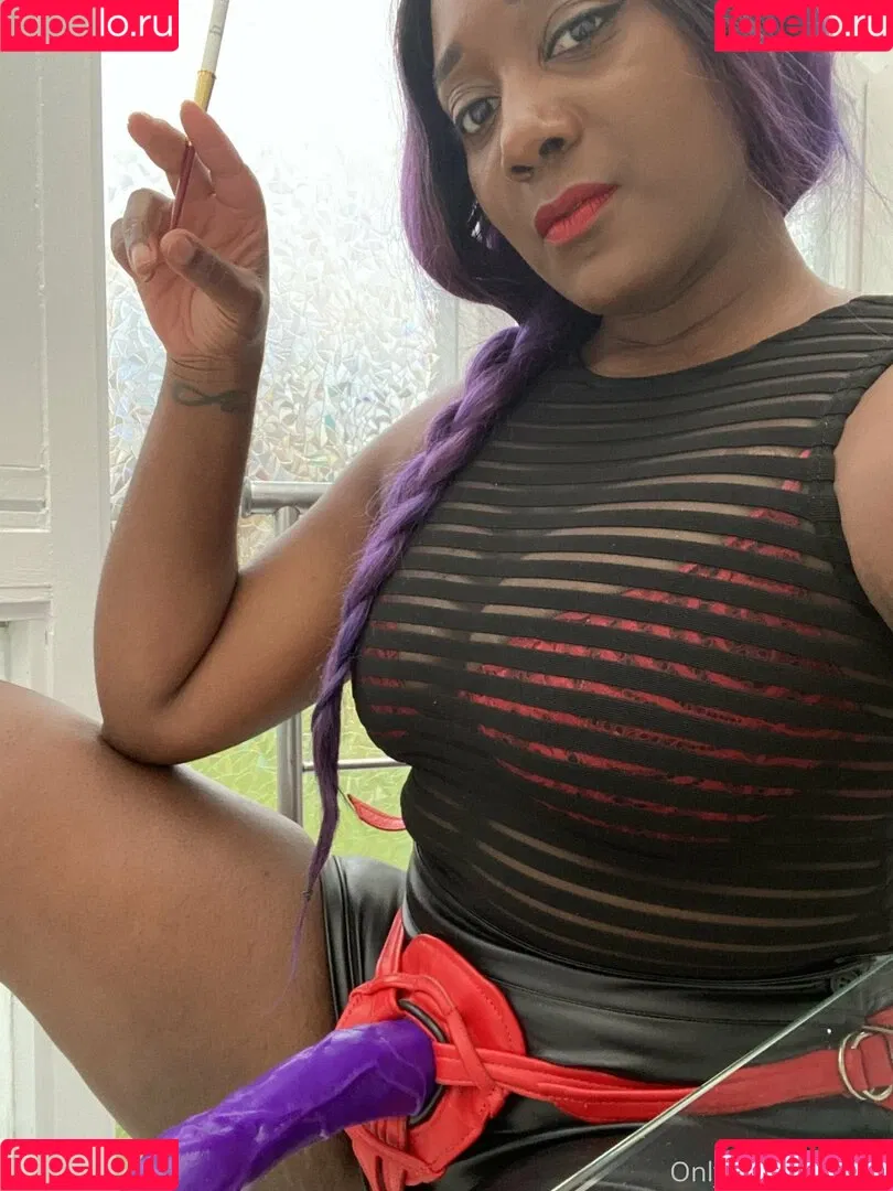 mslorraineldn Onlyfans Photo Gallery 