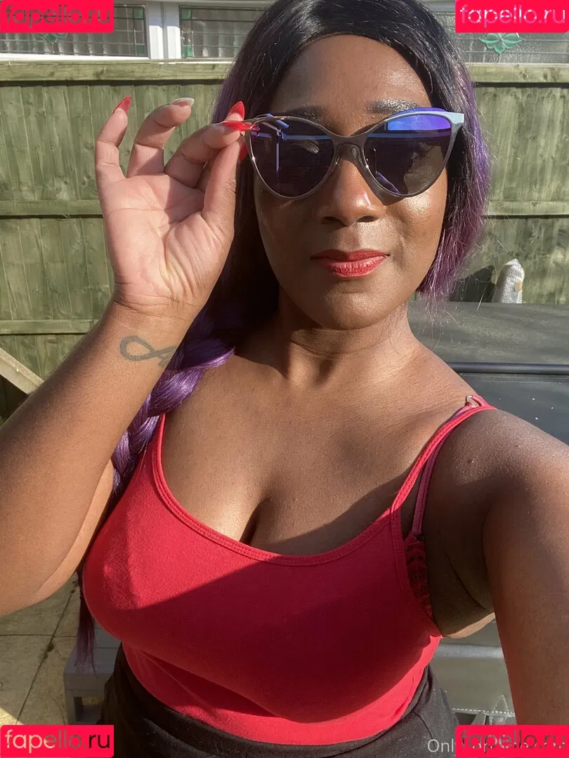 mslorraineldn Onlyfans Photo Gallery 