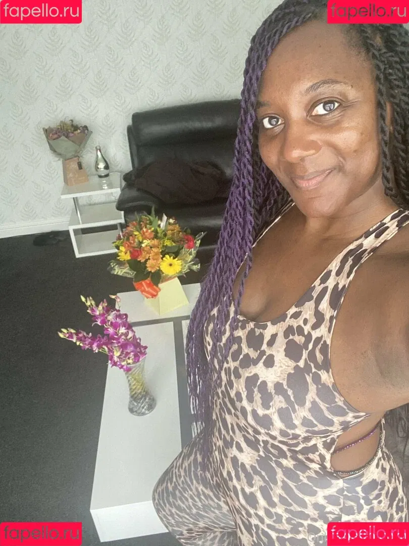mslorraineldn Onlyfans Photo Gallery 