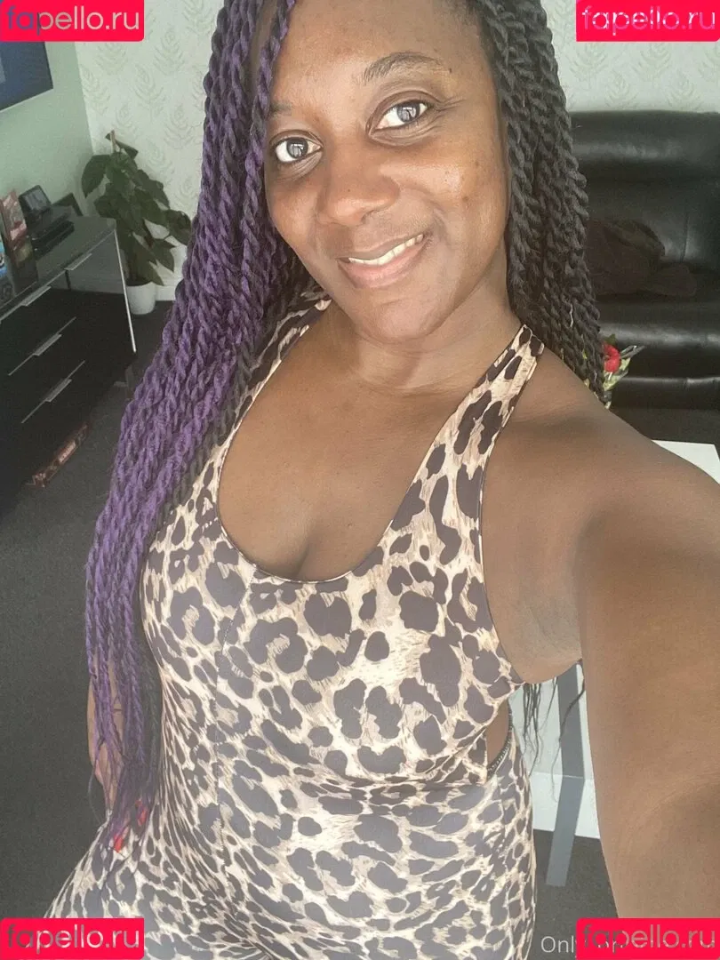 mslorraineldn Onlyfans Photo Gallery 