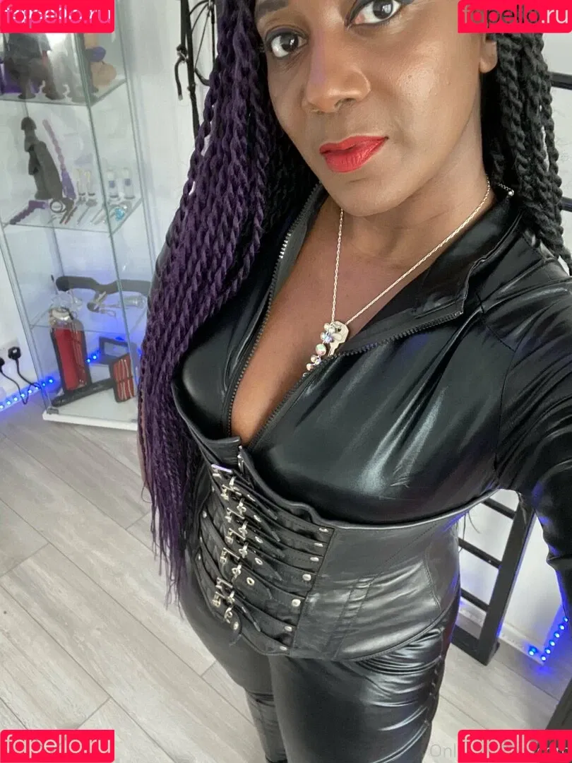 mslorraineldn Onlyfans Photo Gallery 