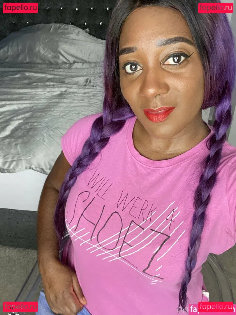 mslorraineldn Onlyfans Photo Gallery 