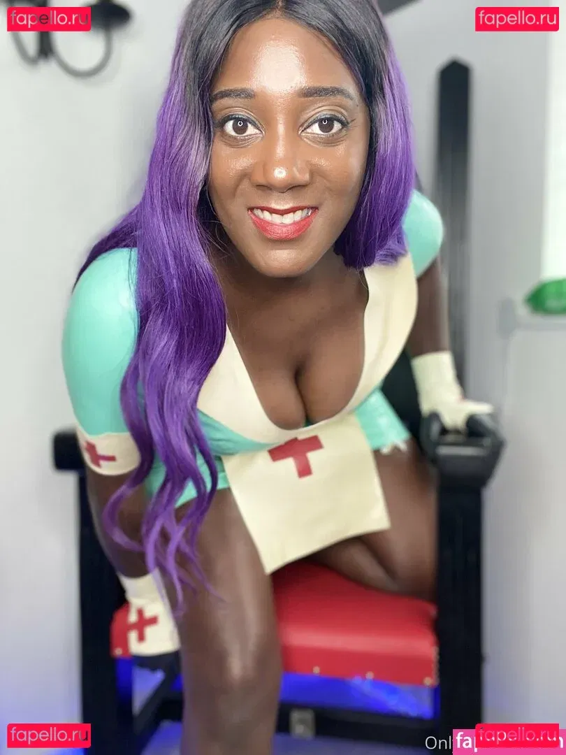 mslorraineldn Onlyfans Photo Gallery 