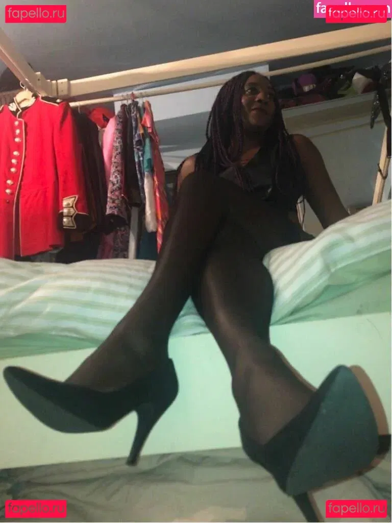 mslorraineldn Onlyfans Photo Gallery 