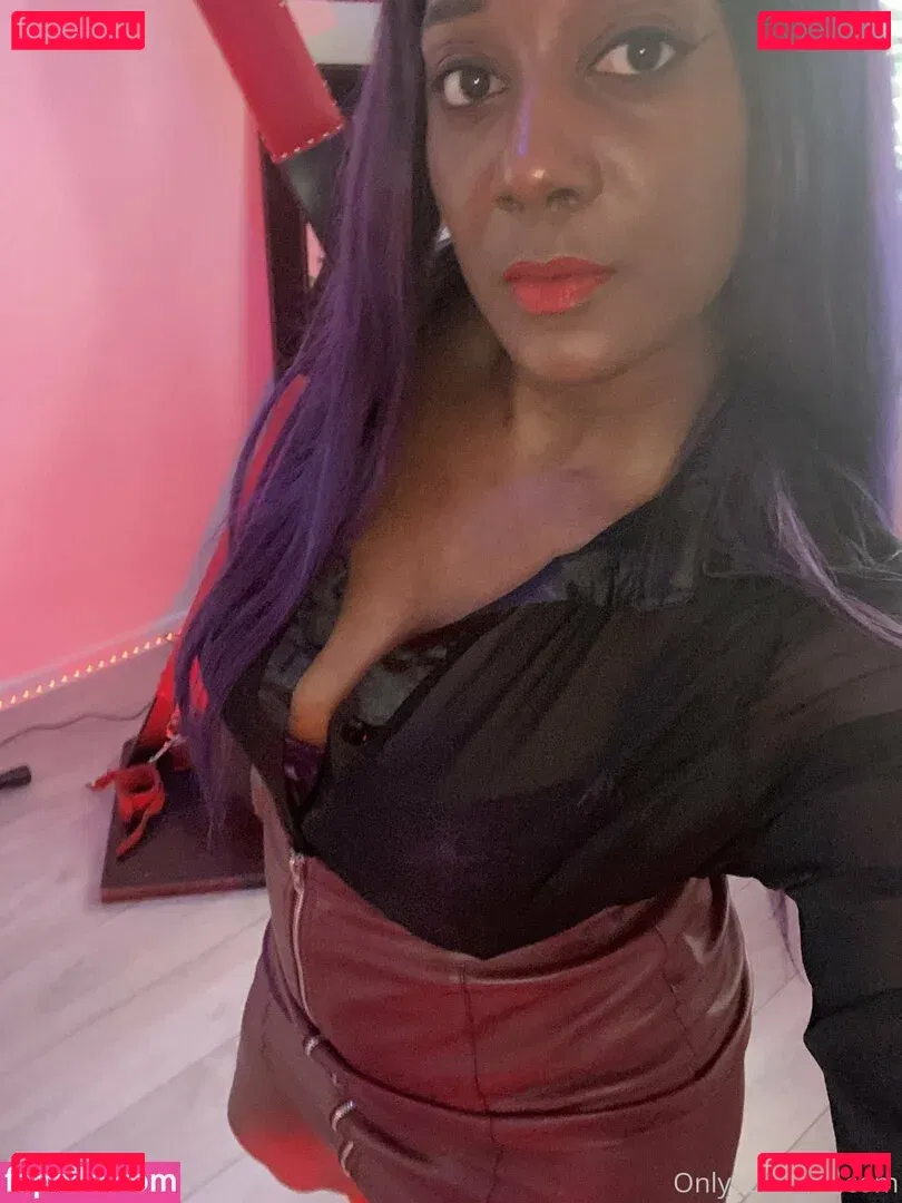 mslorraineldn Onlyfans Photo Gallery 