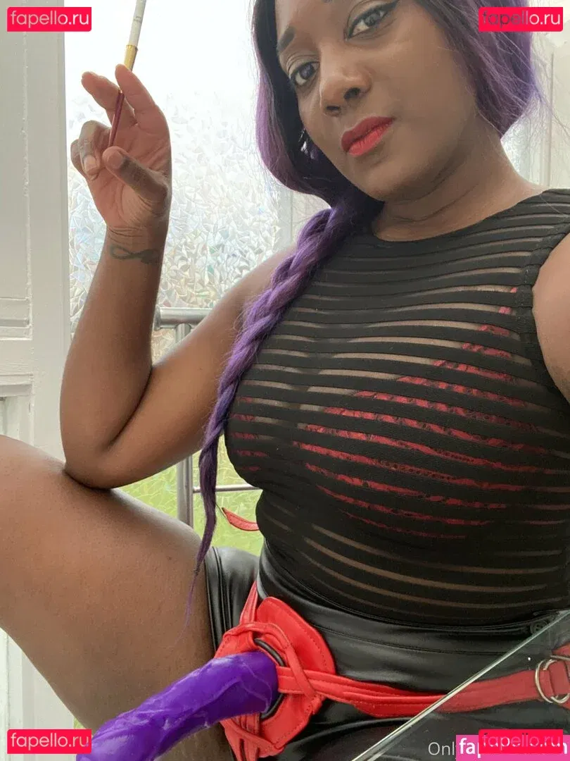 mslorraineldn Onlyfans Photo Gallery 