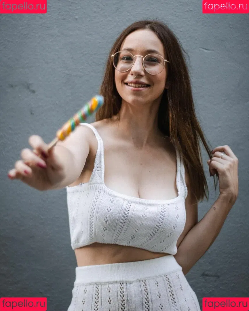 Lada Amores Onlyfans Photo Gallery 
