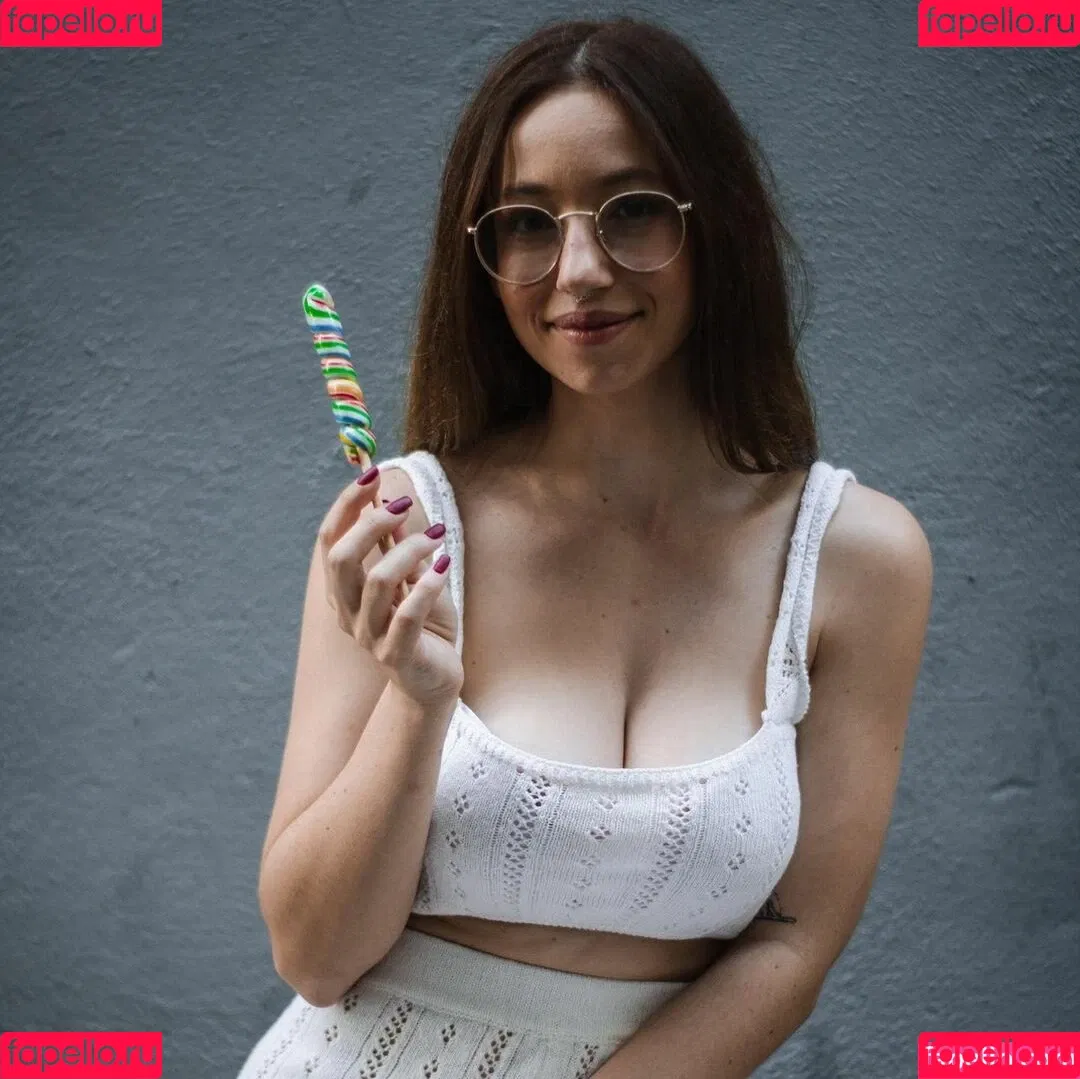 Lada Amores Onlyfans Photo Gallery 