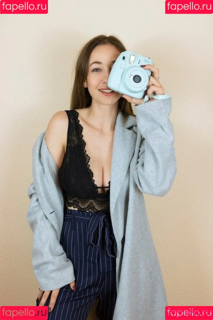 Lada Amores Onlyfans Photo Gallery 