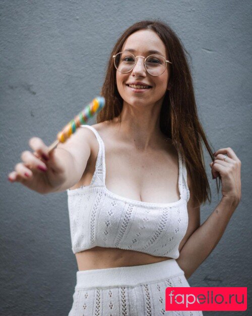 Lada Amores Onlyfans Photo Gallery 