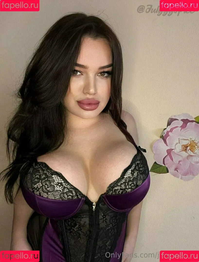 julyyysfree Onlyfans Photo Gallery 