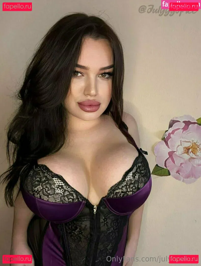 julyyysfree Onlyfans Photo Gallery 