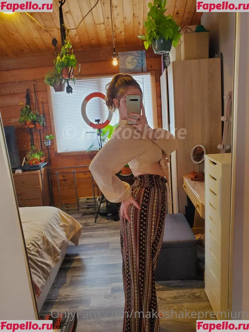 Makoshake Onlyfans Photo Gallery 