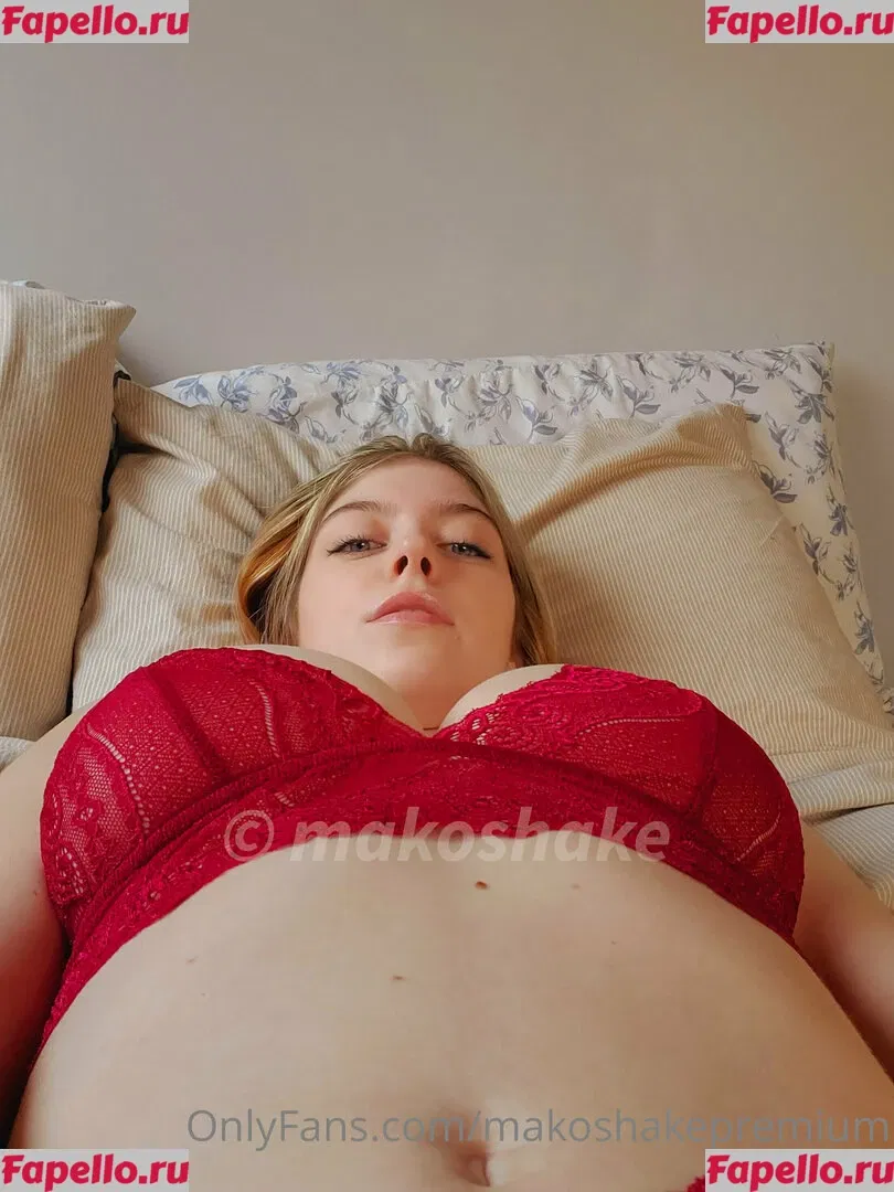 Makoshake Onlyfans Photo Gallery 