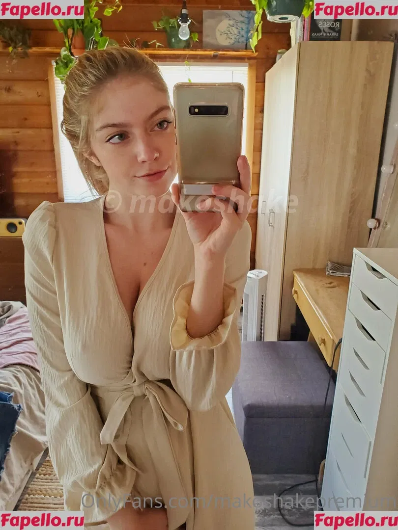 Makoshake Onlyfans Photo Gallery 