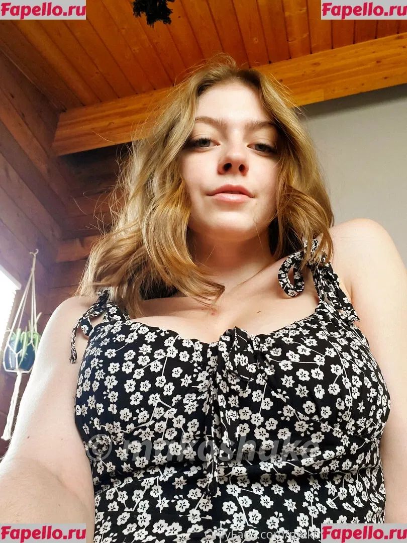 Makoshake Onlyfans Photo Gallery 