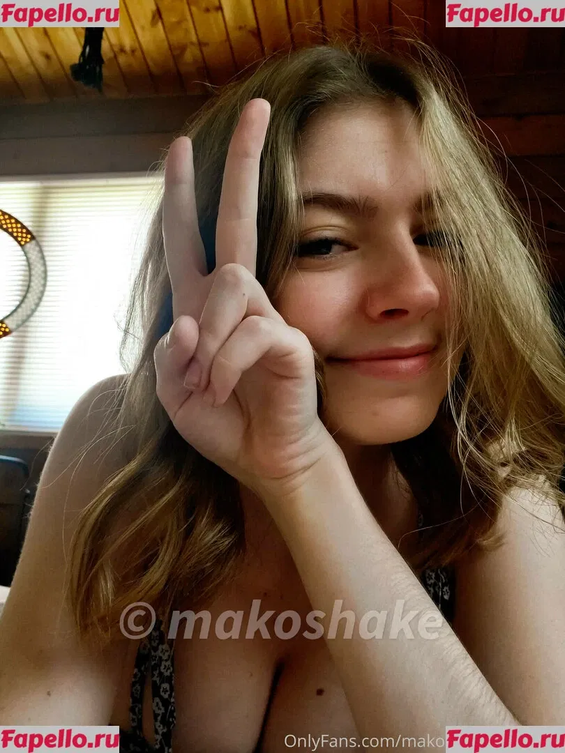 Makoshake Onlyfans Photo Gallery 