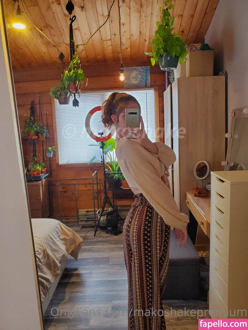 Makoshake Onlyfans Photo Gallery 