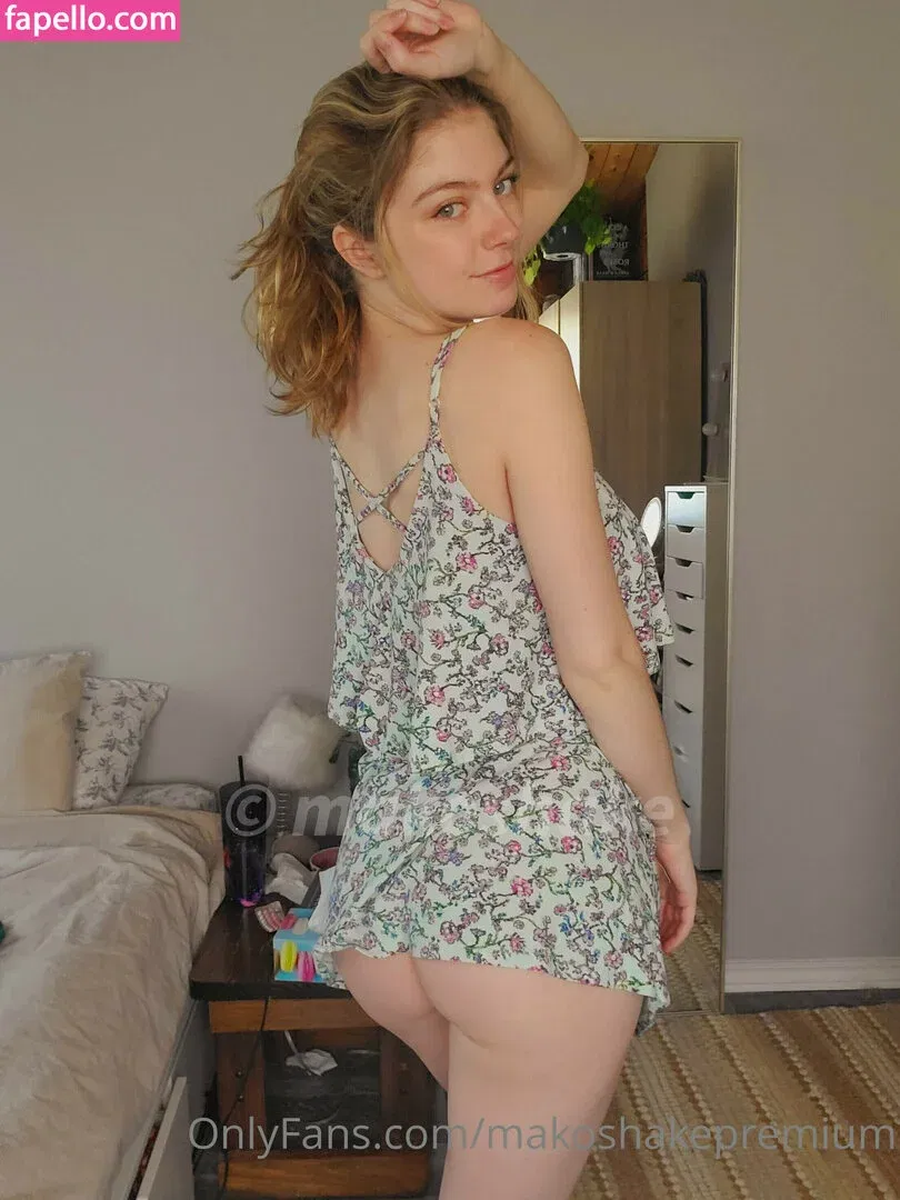 Makoshake Onlyfans Photo Gallery 