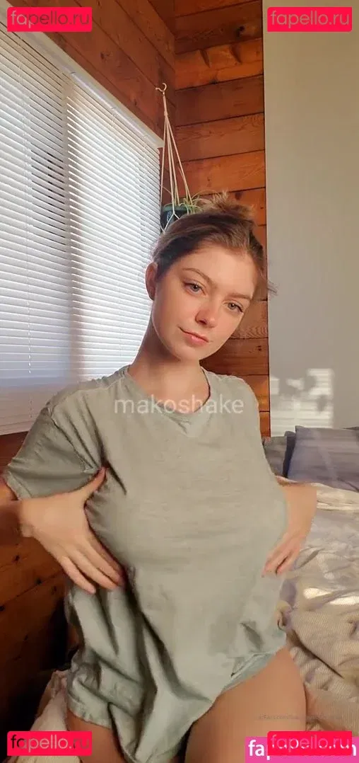 Makoshake Onlyfans Photo Gallery 