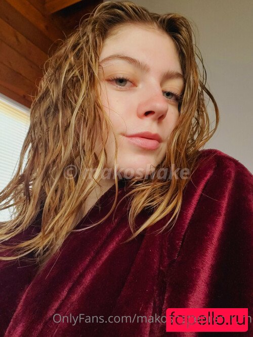 Makoshake Onlyfans Photo Gallery 