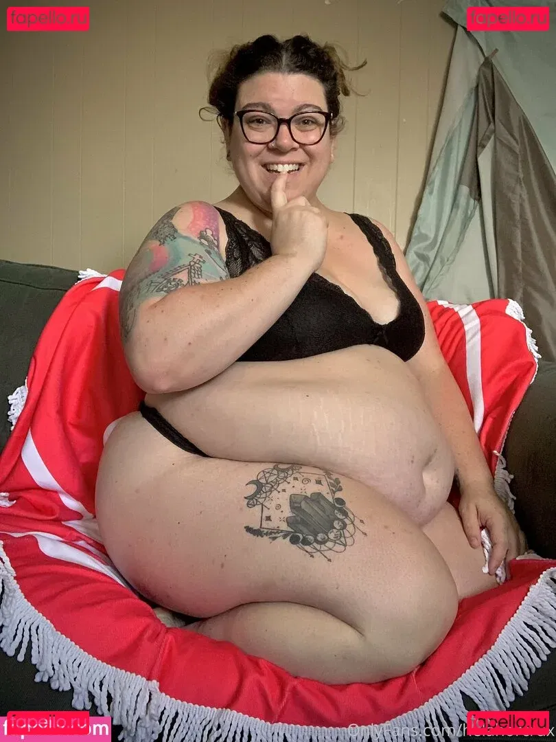 hela.stoned.bbw Onlyfans Photo Gallery 
