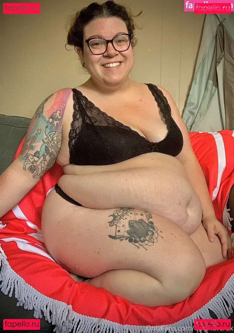 hela.stoned.bbw Onlyfans Photo Gallery 