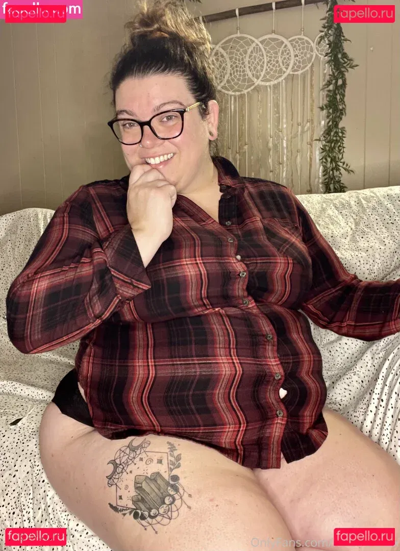 hela.stoned.bbw Onlyfans Photo Gallery 