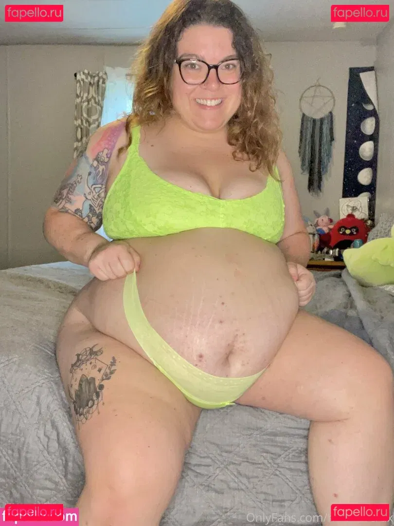 hela.stoned.bbw Onlyfans Photo Gallery 
