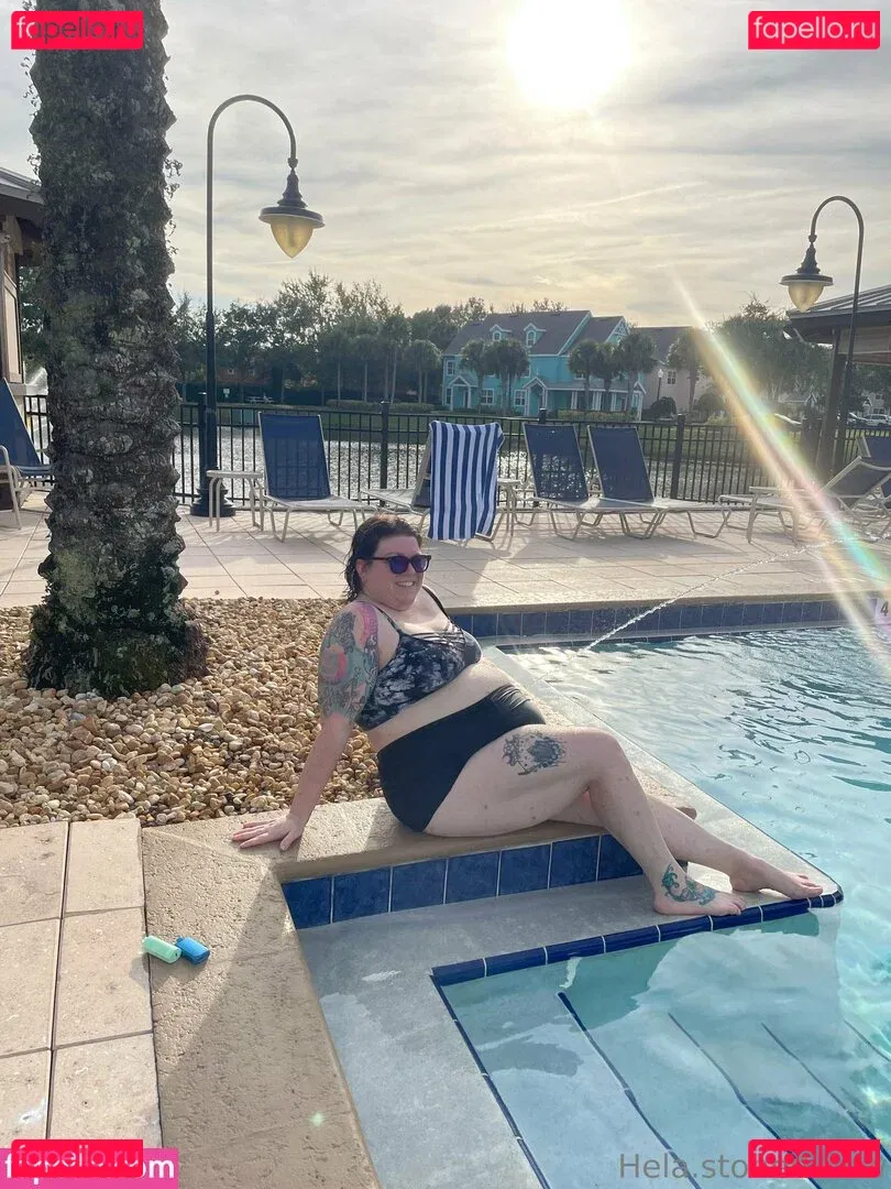 hela.stoned.bbw Onlyfans Photo Gallery 