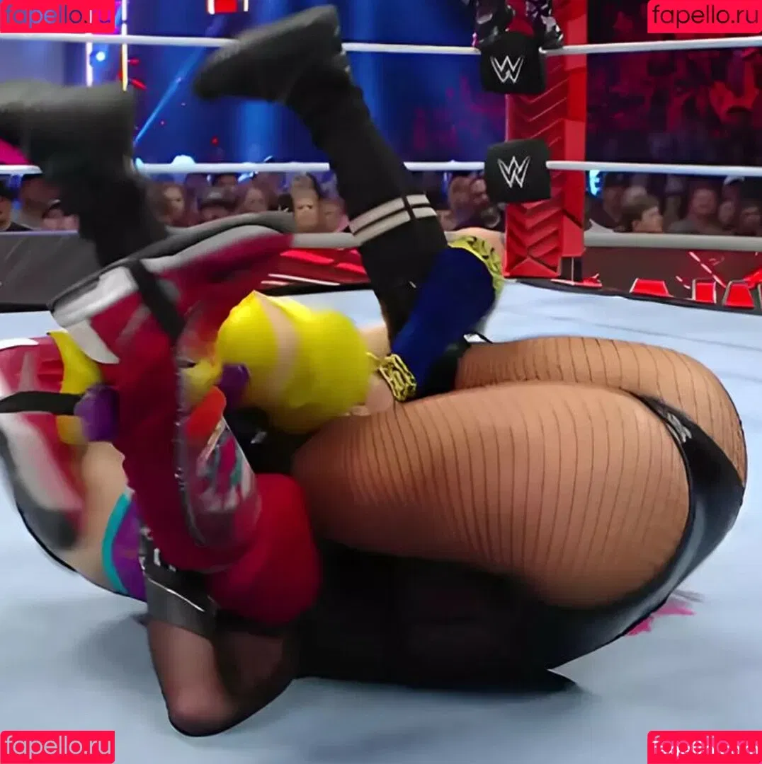 Becky Lynch Onlyfans Photo Gallery 