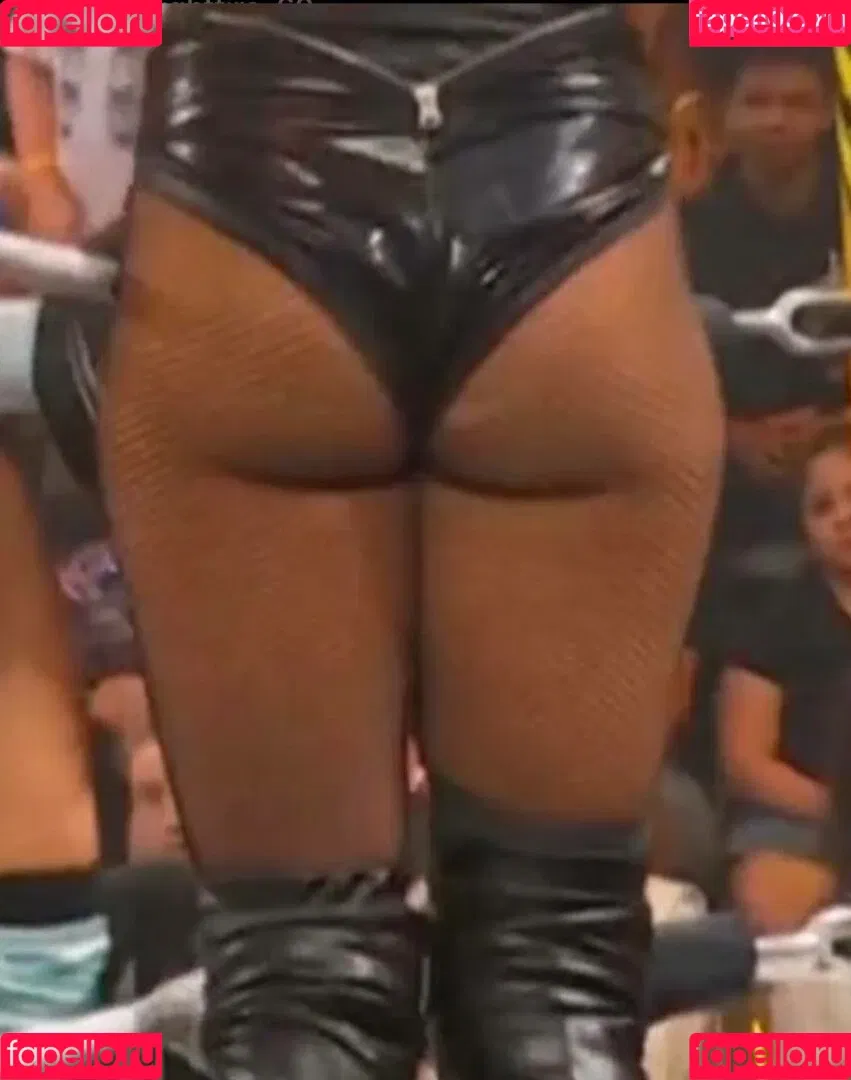 Becky Lynch Onlyfans Photo Gallery 